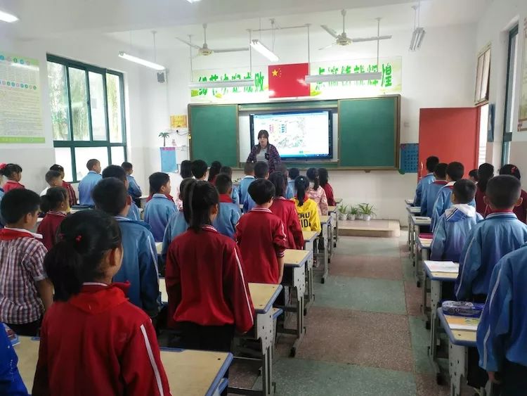 南陽市二十一學校西校區教室