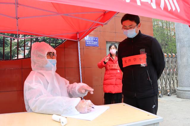 市教育局對南陽一中、南陽五中高三開學準備工作開展檢查驗收