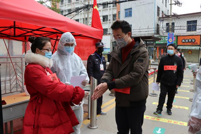 市教育局對南陽一中、南陽五中高三開學準備工作開展檢查驗收