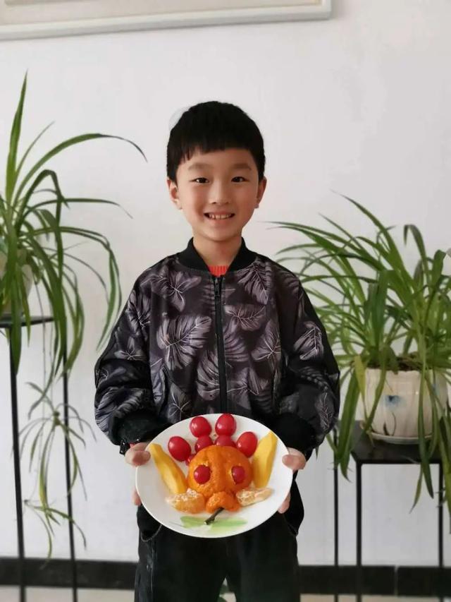 超可愛(ài)！“五一”節(jié)，一完的幼兒到高中生們各顯神通